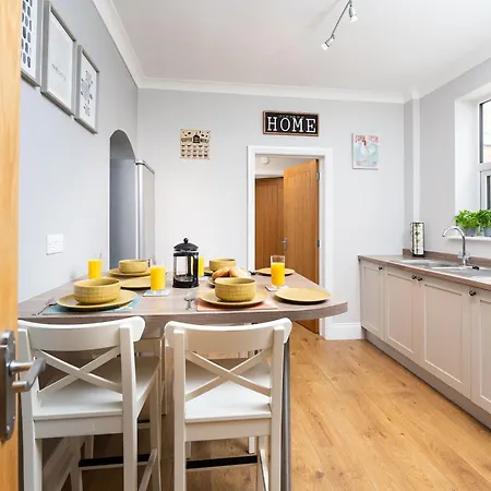 Ashville - Uk37119 * 斯卡伯勒